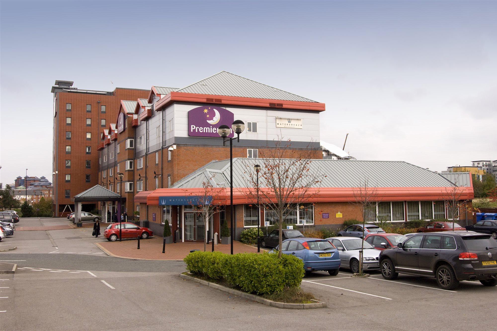 Premier Inn Manchester Old Trafford Salford  Kültér fotó