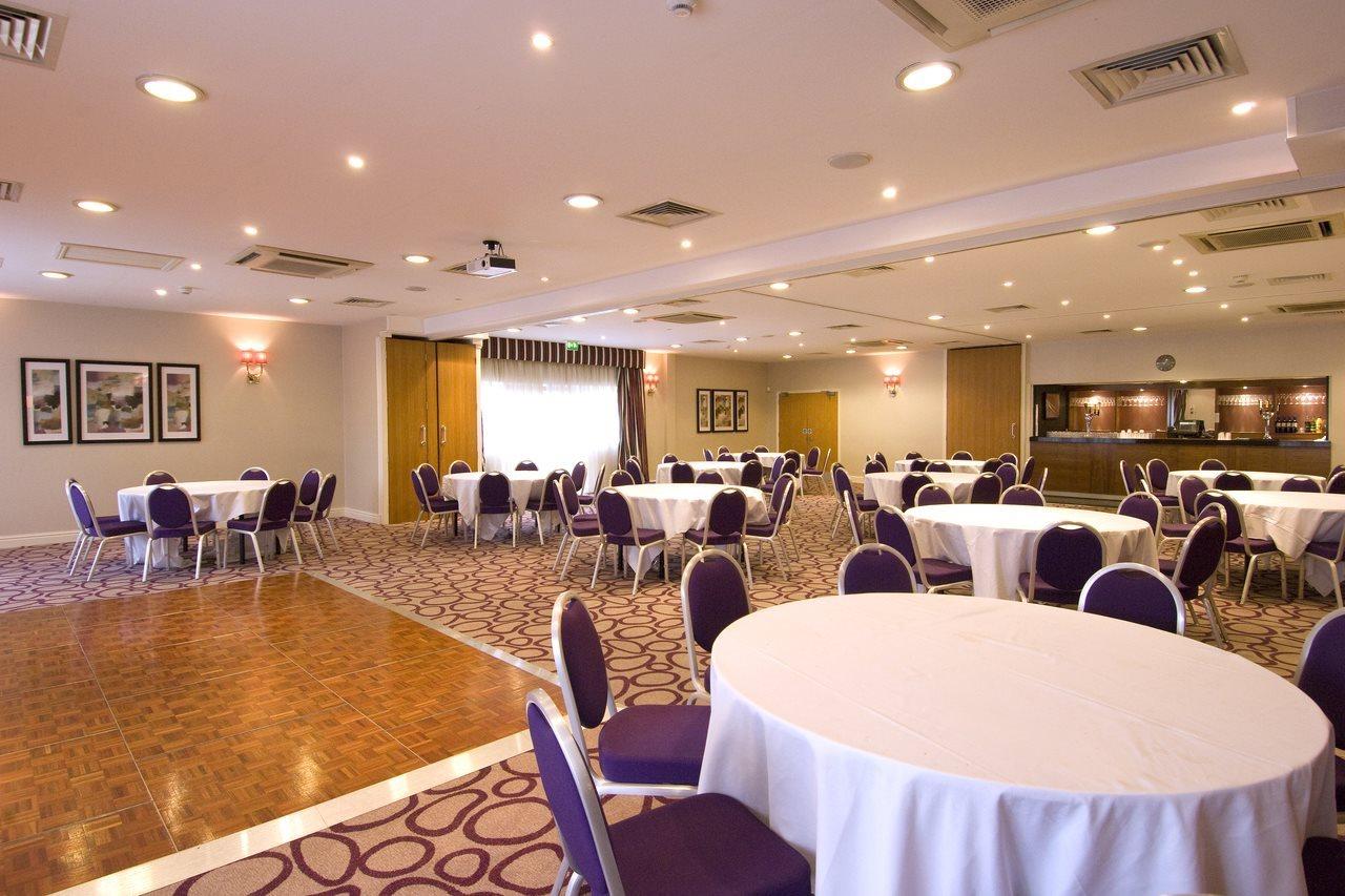 Premier Inn Manchester Old Trafford Salford  Kültér fotó
