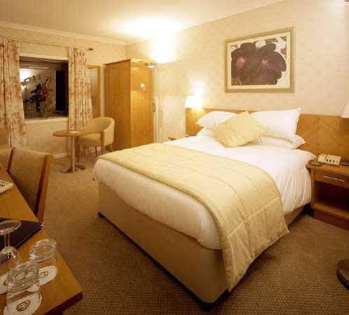 Premier Inn Manchester Old Trafford Salford  Kültér fotó